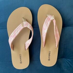Ampeo Flip Flops